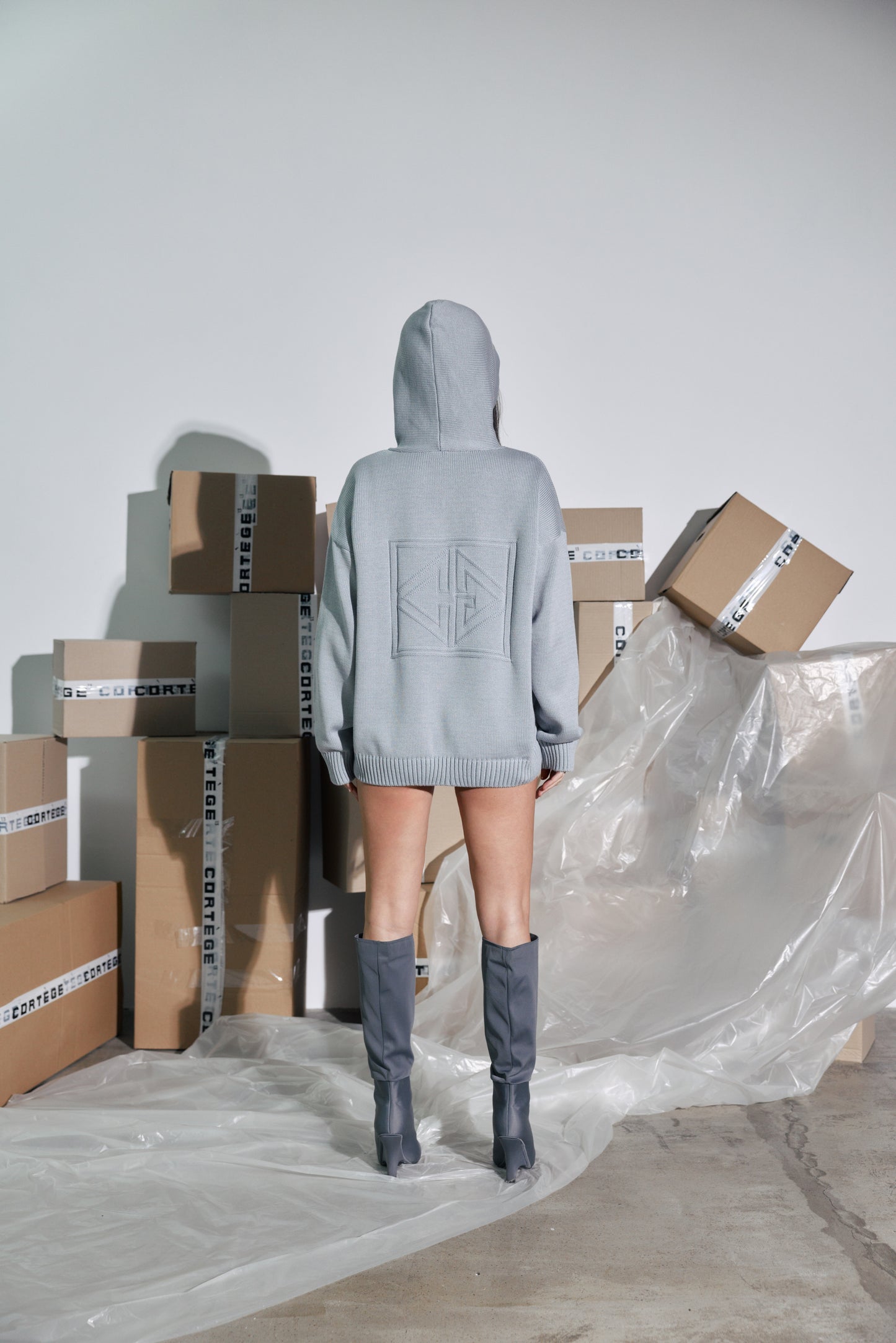 KNITTED HOODIE GREY
