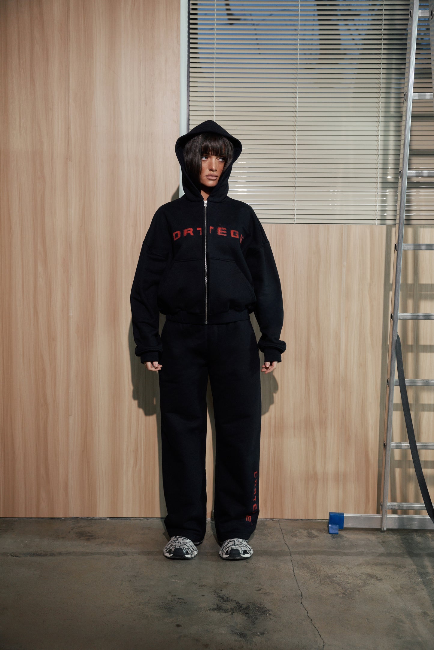 SUIT "KARMA" BLACK