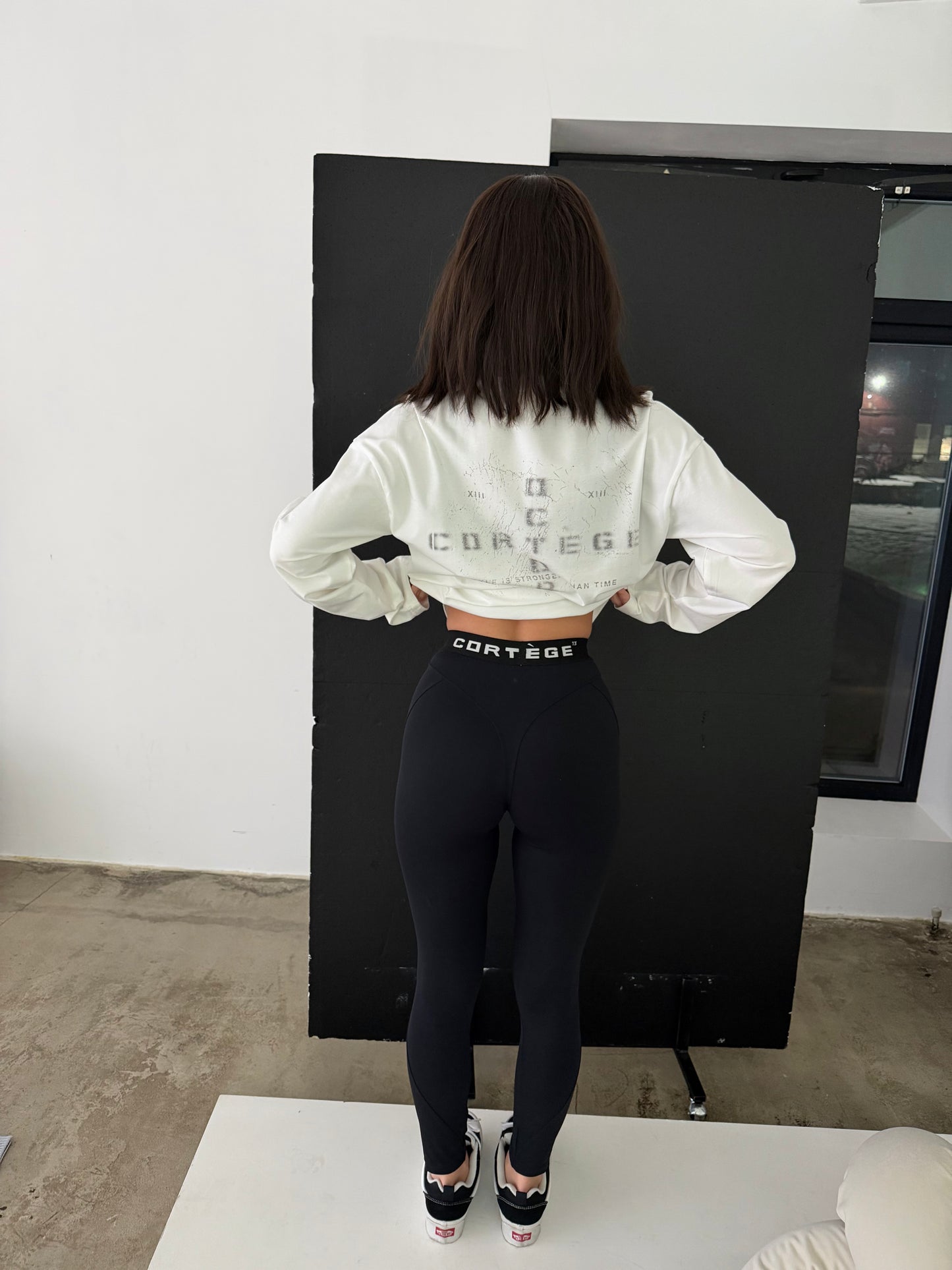 LONGSLEEVE ID 0013 [ MILK ]