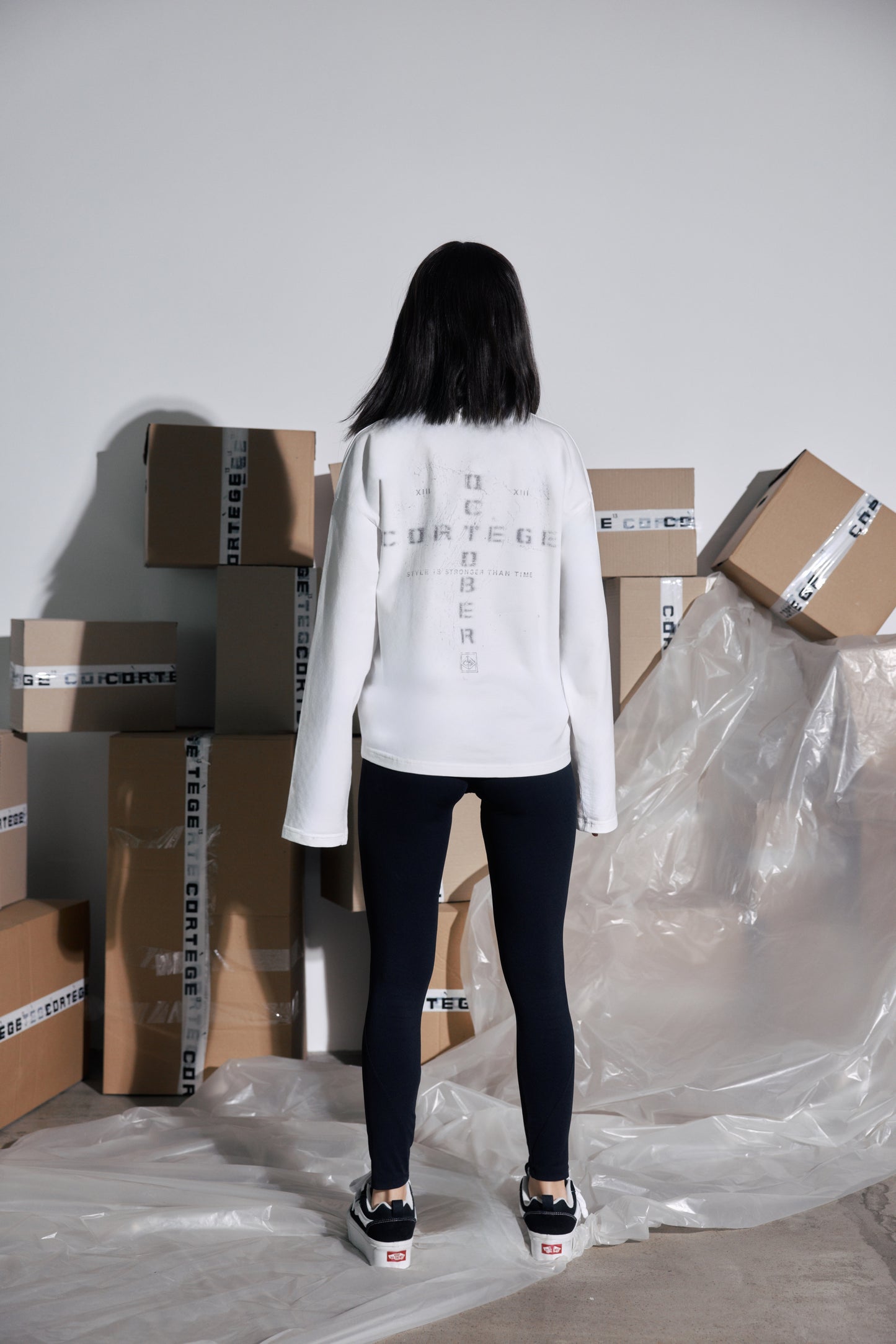LONGSLEEVE ID 0013 [ MILK ]